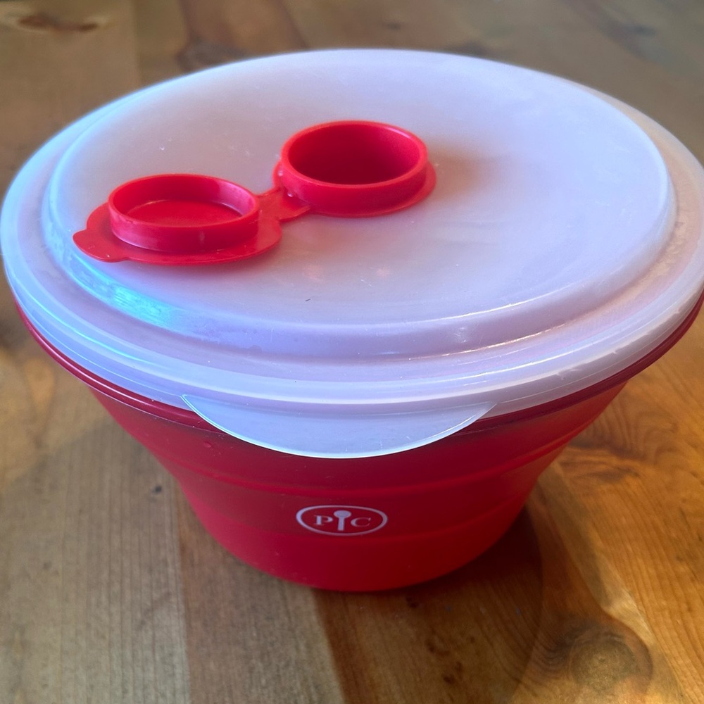 Pampered Chef FAMILY-SIZE MICROWAVE POPCORN MAKER